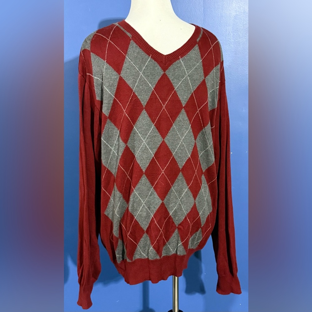 Arrow V-Neck Sweater in Red and Gray Argyle Size-XXL